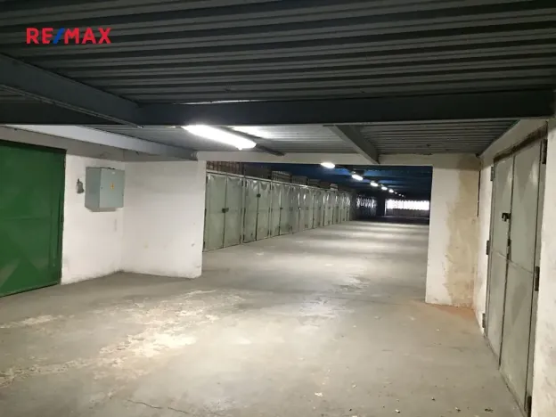 Pronájem garáže, Kladno, Bellevue, 19 m2