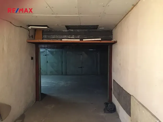 Pronájem garáže, Kladno, Bellevue, 19 m2