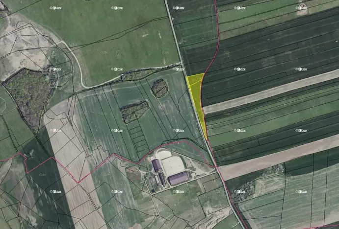 Prodej pole, Mníšek pod Brdy, 7911 m2