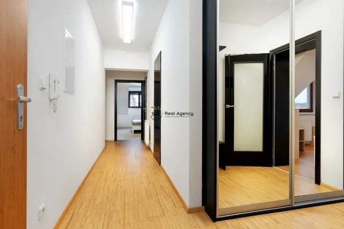 Prodej bytu 4+kk, České Budějovice - České Budějovice 3, Skuherského, 99 m2