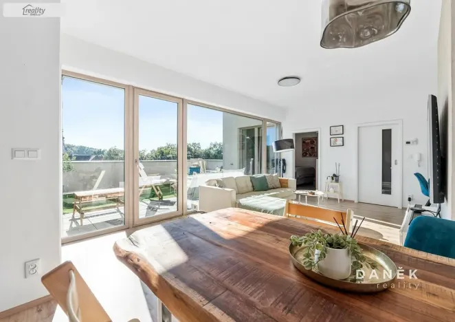 Prodej bytu 3+kk, Oslavany, náměstí 13. prosince, 76 m2