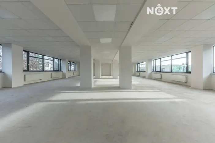 Pronájem kanceláře, Praha - Strašnice, Průběžná, 375 m2