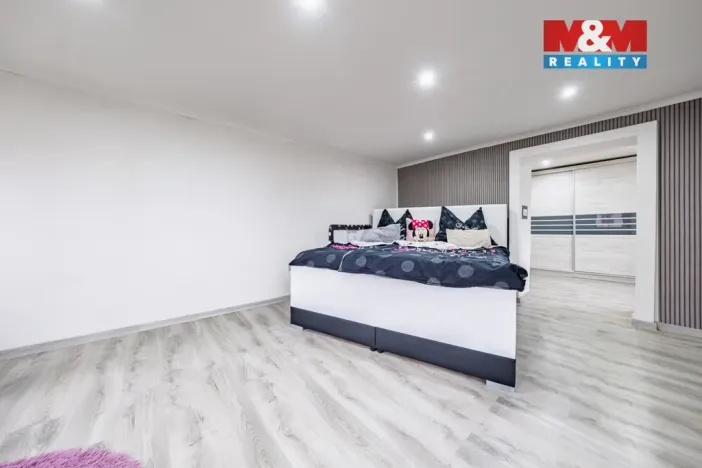 Prodej rodinného domu, Okounov, 197 m2