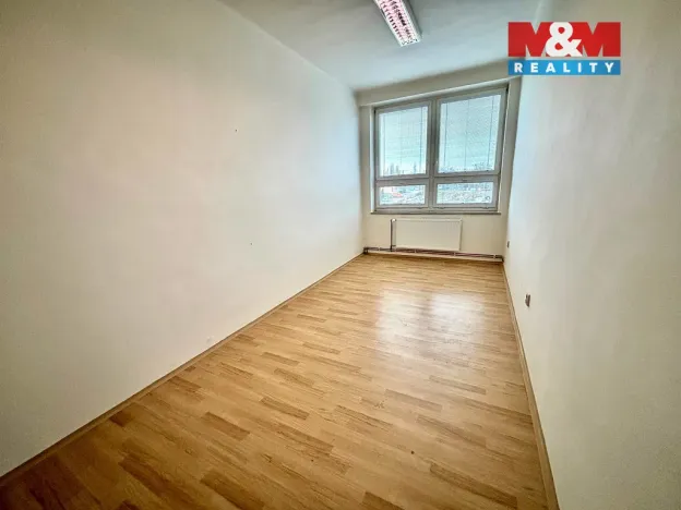 Pronájem kanceláře, České Budějovice - České Budějovice 4, 16 m2