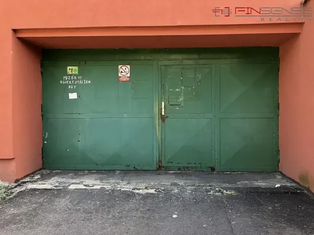 Pronájem garáže, Kladno, Bellevue, 17 m2