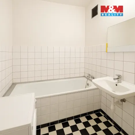 Prodej bytu 2+1, Praha - Kobylisy, Košťálkova, 57 m2