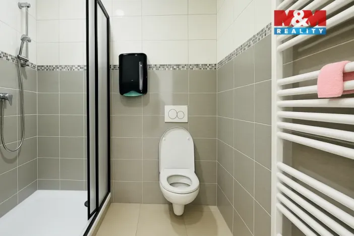 Prodej kanceláře, Klecany, V Honech, 179 m2