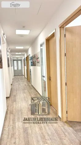 Pronájem kanceláře, Praha - Nové Město, Spálená, 406 m2