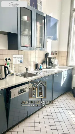 Pronájem kanceláře, Praha - Nové Město, Spálená, 406 m2