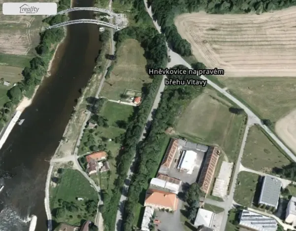 Prodej louky, Týn nad Vltavou, Hněvkovice na pravém břehu Vlt., 1648 m2