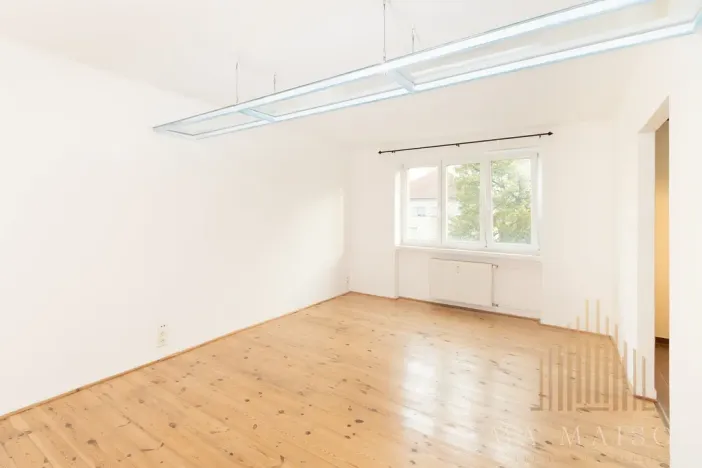 Pronájem bytu 1+1, Praha - Prosek, Nad Krocínkou, 50 m2