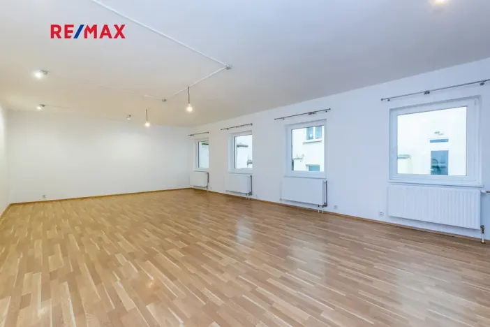 Prodej kanceláře, Praha - Vršovice, 28. pluku, 146 m2