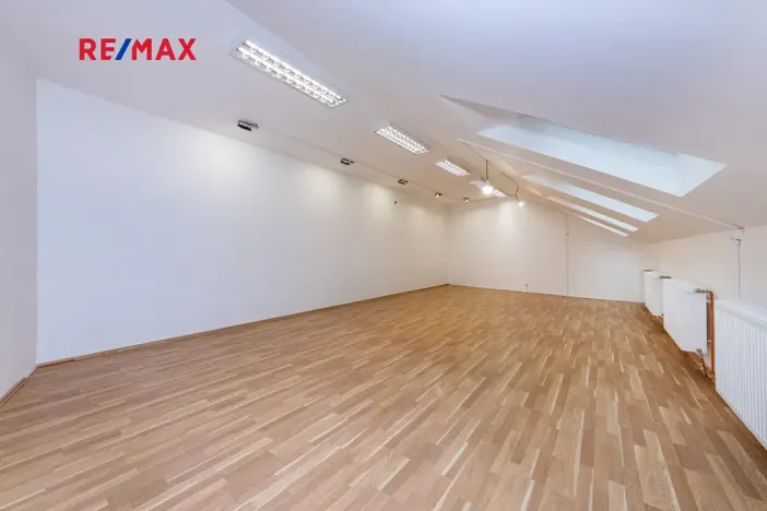 Prodej kanceláře, Praha - Vršovice, 28. pluku, 146 m2