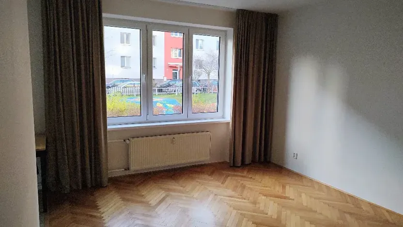 Pronájem bytu 2+1, Praha - Záběhlice, Malovická, 54 m2