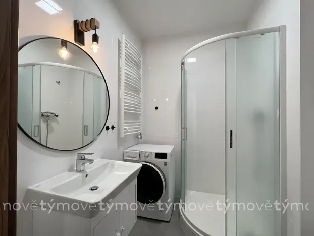 Pronájem bytu 1+kk, Pardubice, Pod Vinicí, 35 m2