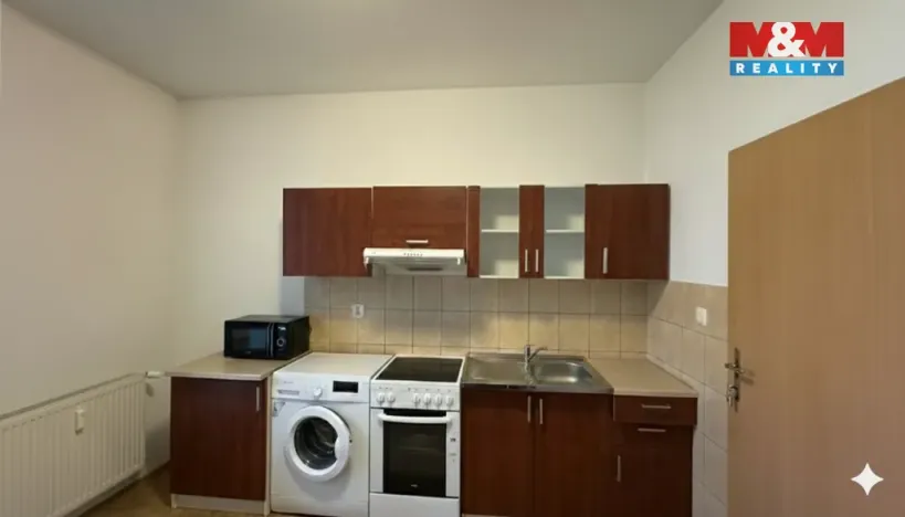 Pronájem bytu 1+1, Hranice, Tř. 1. máje, 45 m2