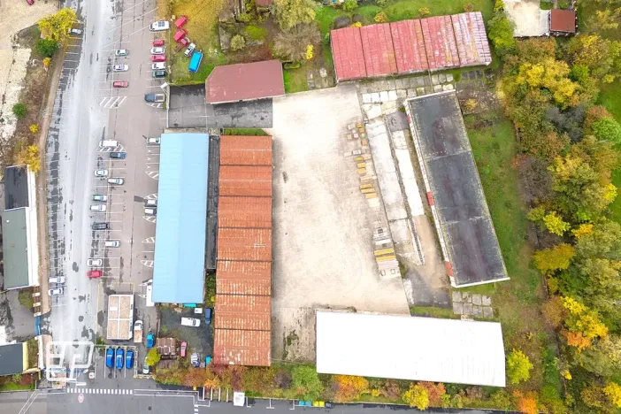 Pronájem obchodního prostoru, Teplice, Zemská, 5600 m2