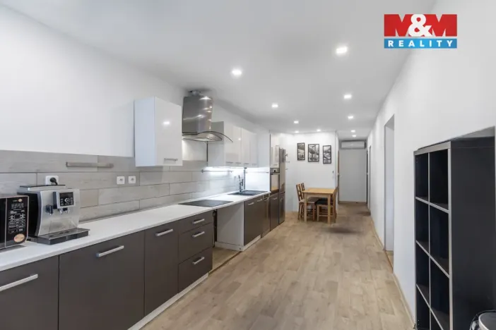 Prodej rodinného domu, Paskov, Komenského nábřeží, 215 m2