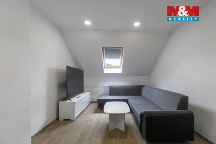 Prodej rodinného domu, Paskov, Komenského nábřeží, 215 m2