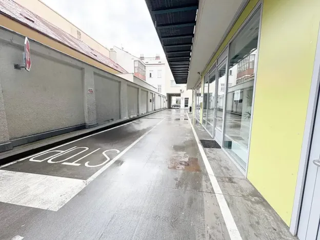 Pronájem kanceláře, Praha - Karlín, Křižíkova, 20 m2