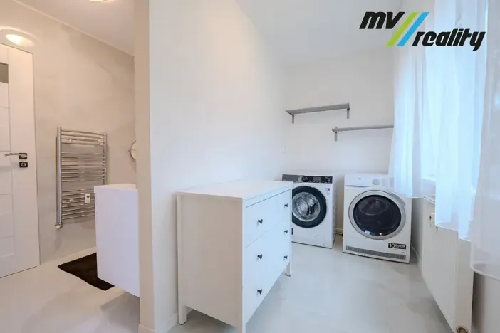 Prodej bytu 3+1, Milovice, Braniborská, 68 m2