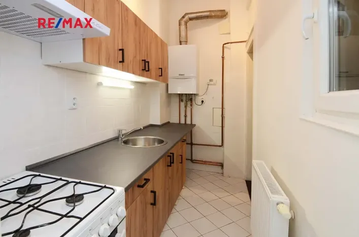 Pronájem bytu 2+1, Praha - Libeň, V mezihoří, 56 m2