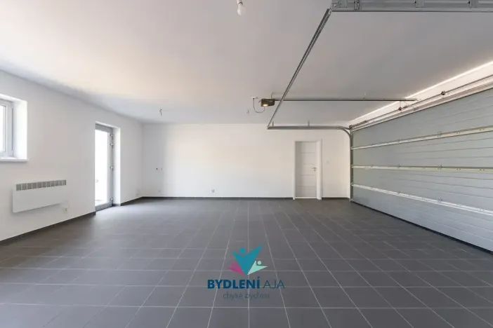 Prodej rodinného domu, Dubí, V Aleji, 206 m2