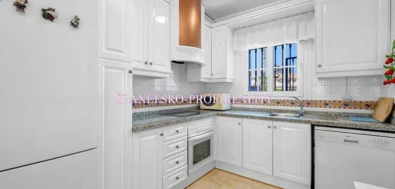 Prodej vily, Alicante, Španělsko, 87 m2