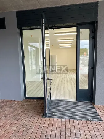 Pronájem obchodního prostoru, Praha - Hloubětín, Laponská, 73 m2