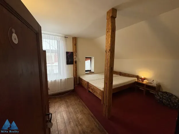 Pronájem restaurace, Horní Maršov, Třída Josefa II., 320 m2