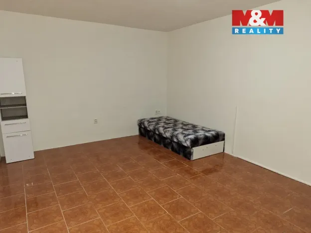 Pronájem bytu 3+1, Pardubice - Bílé Předměstí, Dašická, 80 m2