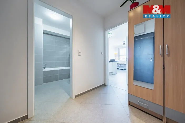 Prodej bytu 2+kk, Praha - Hlubočepy, Ondrákové, 45 m2