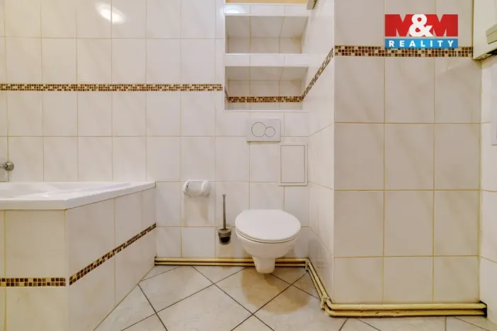 Prodej bytu 3+1, Aš, Kamenná, 61 m2