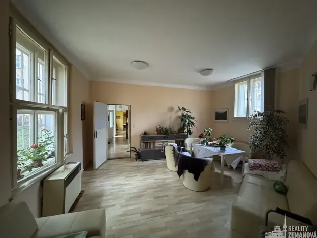 Pronájem kanceláře, Praha - Vinohrady, Korunní, 83 m2