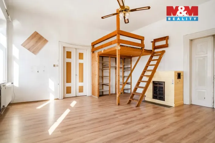 Prodej činžovního domu, Mimoň, nám. 1. máje, 120 m2