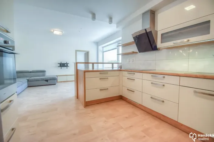 Pronájem bytu 3+kk, Olomouc, Jarmily Glazarové, 83 m2