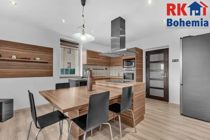 Prodej rodinného domu, Dobrovice, Československé armády, 210 m2