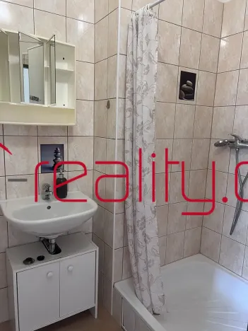 Pronájem bytu 2+1, Karlovy Vary, Kamenického, 65 m2