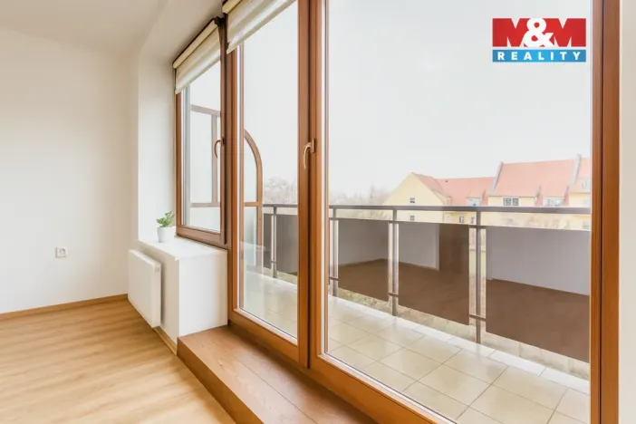 Pronájem bytu 2+kk, Praha, U jízdárny, 50 m2