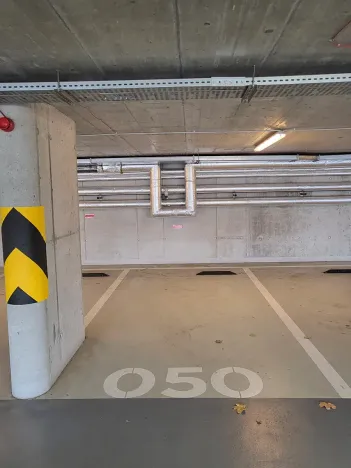 Prodej garážového stání, Praha - Libeň, Novovysočanská, 14 m2