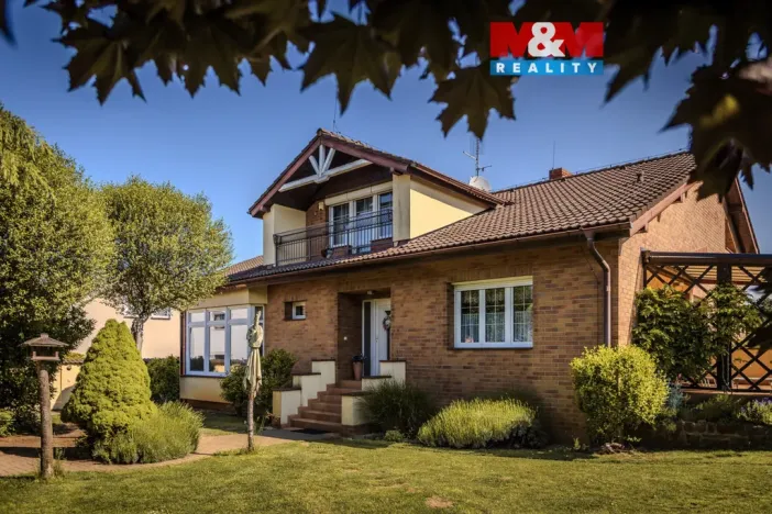 Prodej rodinného domu, Týnec nad Labem - Vinařice, 300 m2