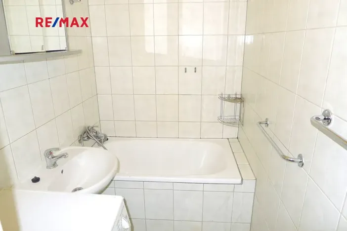 Pronájem bytu 2+kk, Praha - Řepy, Makovského, 40 m2