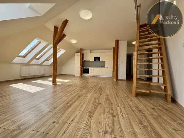 Prodej bytu 1+1, Praha - Libeň, Zenklova, 94 m2