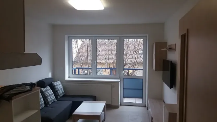Pronájem bytu 1+kk, Brno, Poděbradova, 28 m2