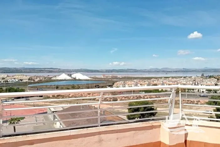 Prodej bytu 3+kk, Torrevieja, Španělsko, 62 m2