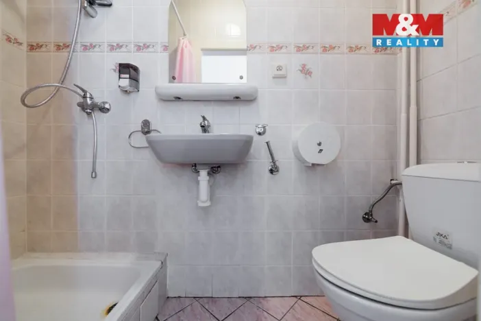 Prodej rodinného domu, Bečov nad Teplou, Nádražní, 298 m2