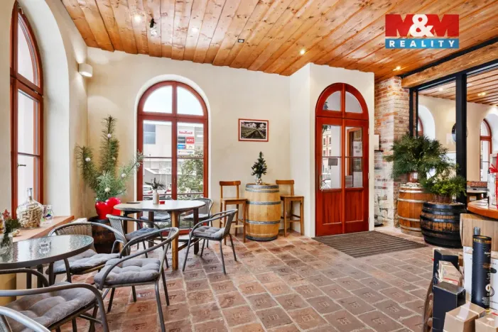 Prodej obchodního prostoru, Jablonec nad Nisou, Komenského, 600 m2