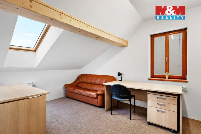 Prodej obchodního prostoru, Jablonec nad Nisou, Komenského, 600 m2