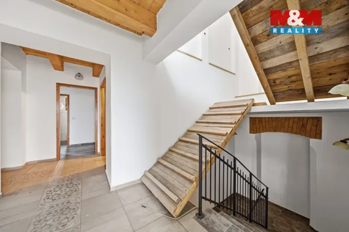 Prodej rodinného domu, Písařov - Bukovice, 347 m2