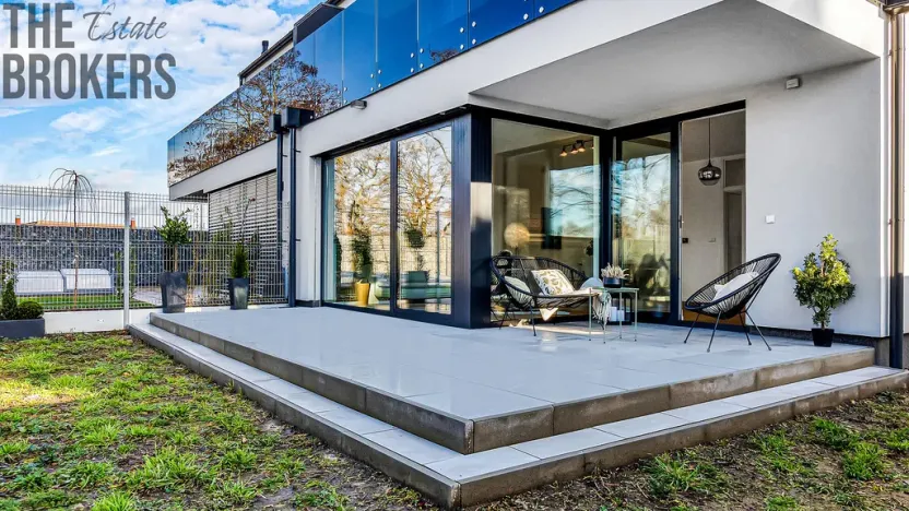 Prodej rodinného domu, Tursko, Jezdecká, 214 m2